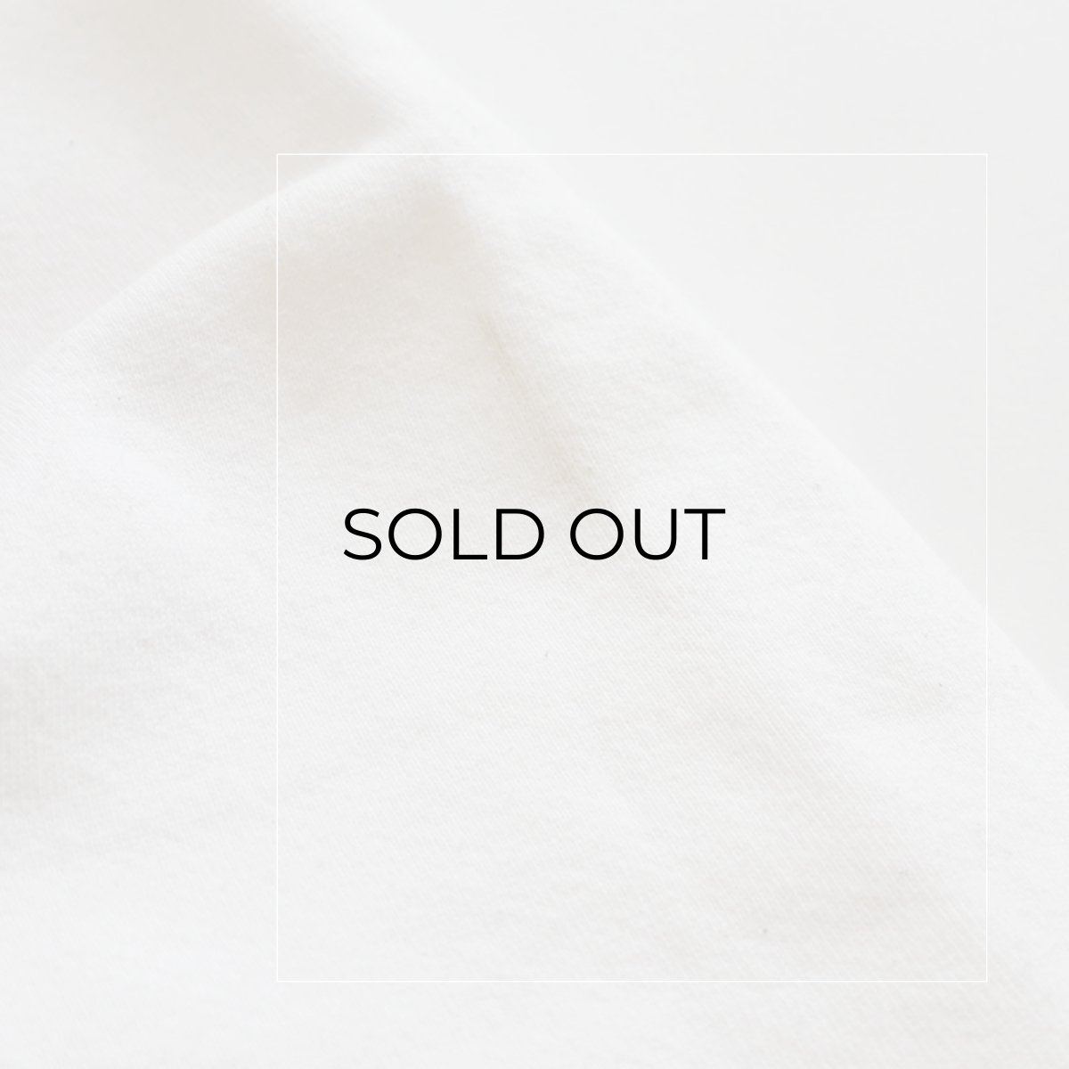 袖に薄っすら汚れあり