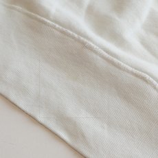 裾リブに薄っすらとシミ