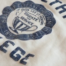 画像5: 〜60's SPORTSWEAR by PRINCETON COTTON FLOCK PRINT FRONT V CREW NECK SWEAT "ELIZABETHTOWN COLLEGE" (5)