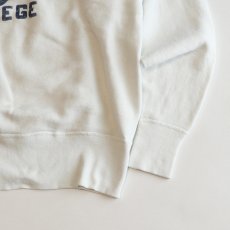 画像4: 〜60's SPORTSWEAR by PRINCETON COTTON FLOCK PRINT FRONT V CREW NECK SWEAT "ELIZABETHTOWN COLLEGE" (4)