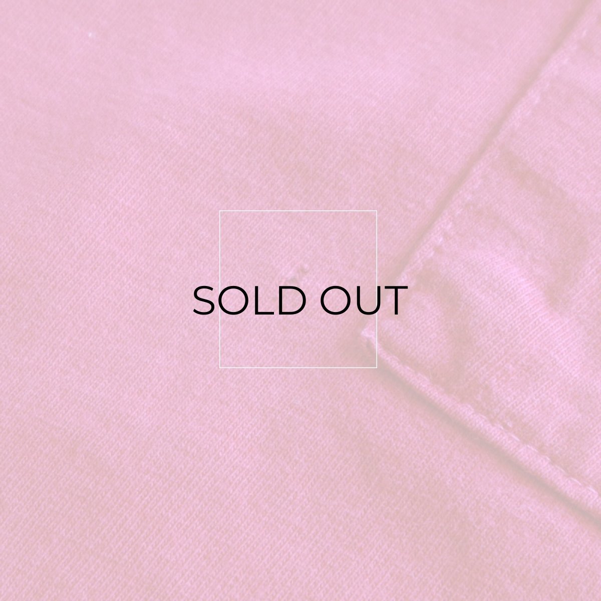 ポケット横に小さなキズ