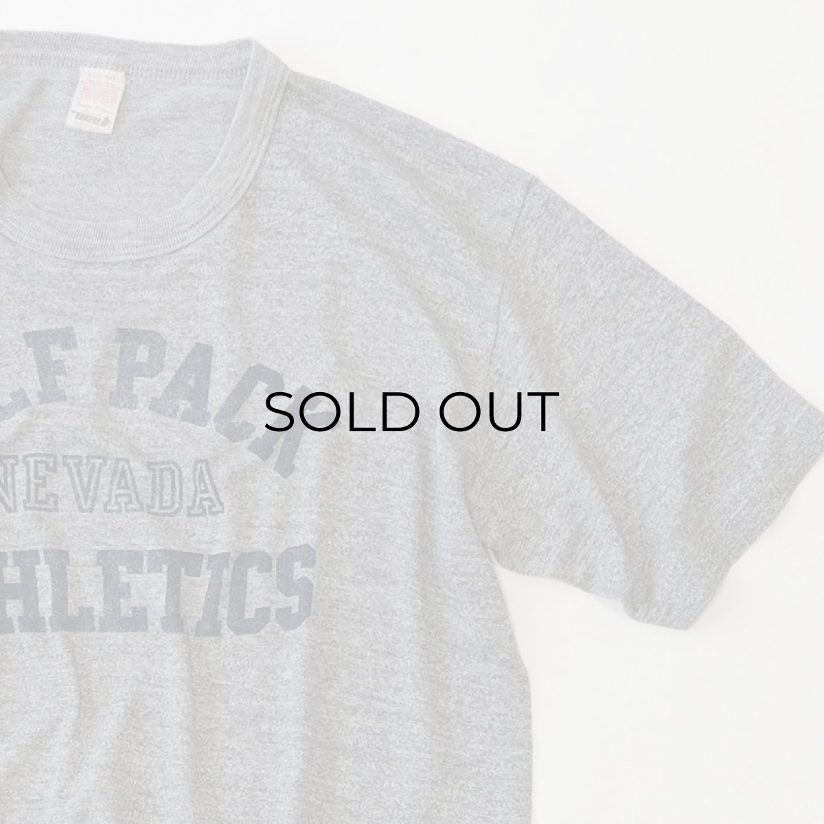 画像3: 80's WOLF COTTON RAYON POLYESTER PRINT S/S TEE "WOLF PACK ATHLETIC" (3)