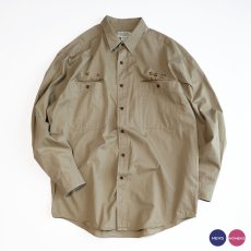 画像1: 80's BANANA REPUBLIC COTTON TWILL EMBROIDERED OUTDOOR SHIRT (1)