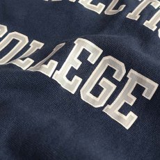 画像6: 90's Champion REVERSE WEAVE PRINT CREW NECK SWEAT  "CONNECTICUT COLLEGE" "MADE IN USA" (6)