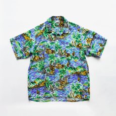 画像2: 60's UNKNOWN BRAND RAYON ALL OVER PATTERN LOOP COLLAR S/S HAWAIIAN SHIRT "MADE IN JAPAN" "MINT CONDITION" (2)