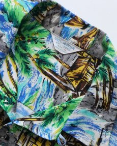 画像6: 60's UNKNOWN BRAND RAYON ALL OVER PATTERN S/S LOOP COLLAR HAWAIIAN SHIRT "MADE IN JAPAN" "MINT CONDITION" (6)