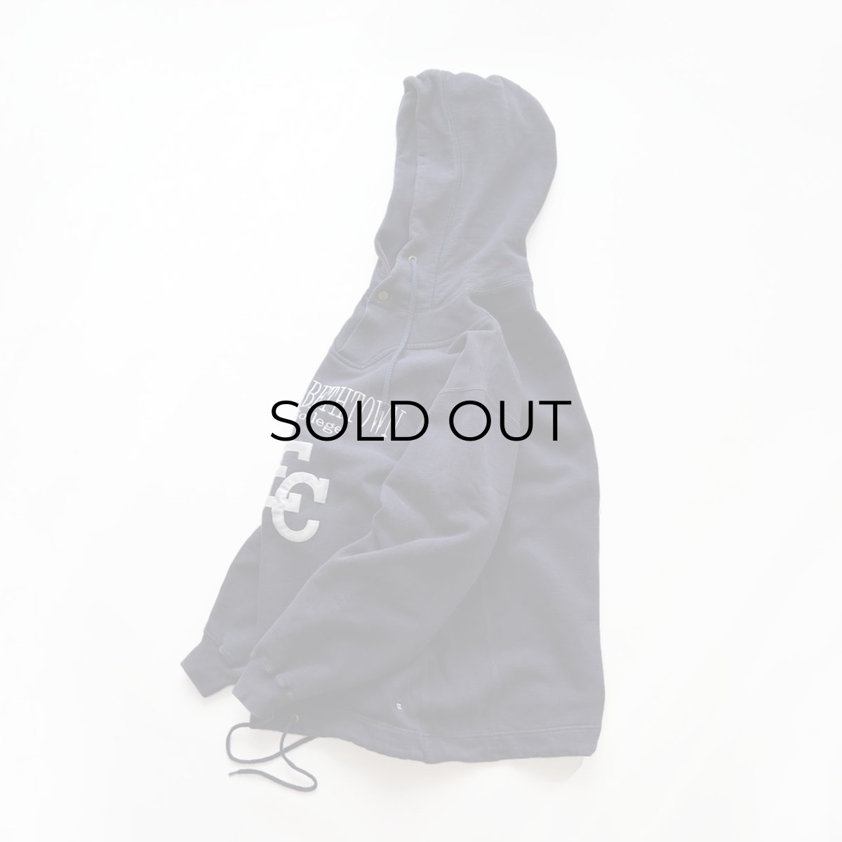 画像2: 90's RUSSELL "HIGH Cotton" UNUSUAL style EMBROIDERED SWEAT PULLOVER PARKA "ELIZABETHTOWN College" "MADE IN USA" (2)