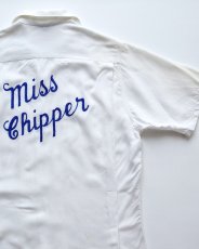 画像4: 〜60's 301 WHITE RAYON BACK EMBROIDERED S/S LOOP COLLAR BOWLING SHIRT "Miss Chipper" (4)