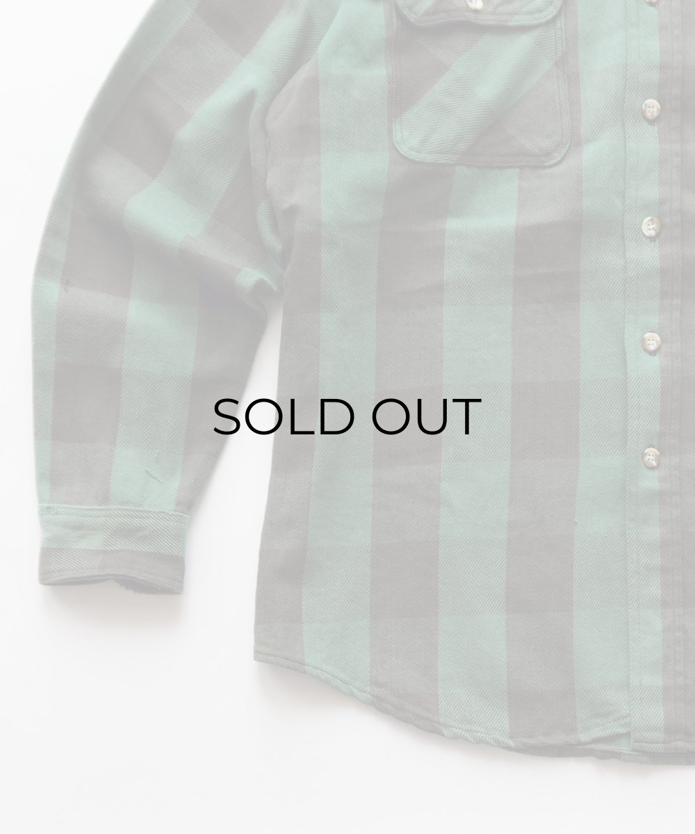 画像4: 80's ST. JOHN'S BAY COTTON BUFFALO CHECK HEAVY FLANNEL SHIRT "MADE IN USA" (4)