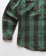 画像4: 80's ST. JOHN'S BAY COTTON BUFFALO CHECK HEAVY FLANNEL SHIRT "MADE IN USA" (4)