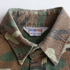 画像6: 〜80's FIVE BROTHER COTTON POLYESTER PRINT WOODLAND CAMOUFLAGE FLANNEL SHIRT "MADE IN USA" (6)