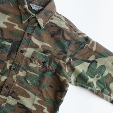 画像3: 〜80's FIVE BROTHER COTTON POLYESTER PRINT WOODLAND CAMOUFLAGE FLANNEL SHIRT "MADE IN USA" (3)