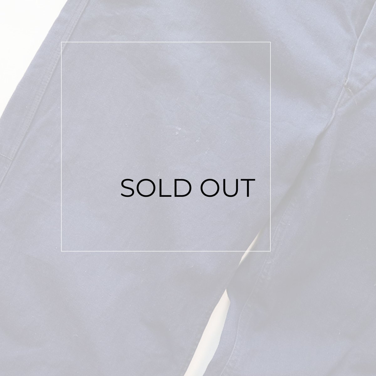 両ももに細かなキズ