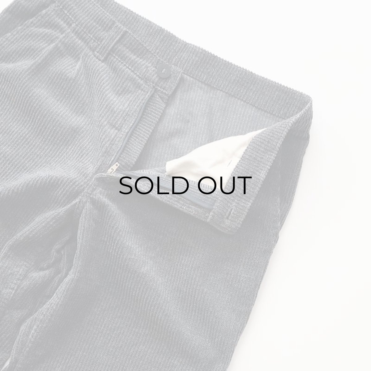 画像4: 80's MUSTANG COTTON WIDE WALE CORDUROY TUCK PANTS【W30 x L27.5 程度】 (4)