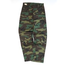 画像2: 〜80's GUNG HO COTTON NYLON WOODLAND CAMOUFLAGE BAKER style WORK PANTS "DEADSTOCK"【W32 x L34 程度】 (2)