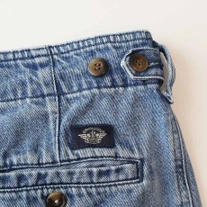 画像6: 90's DOCKERS COTTON DENIM TUCK SHORTS 【W35 程度】 (6)