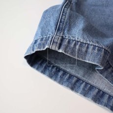 画像9: 90's DOCKERS COTTON DENIM TUCK SHORTS 【W35 程度】 (9)