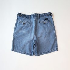画像3: 90's DOCKERS COTTON DENIM TUCK SHORTS 【W36 程度】 (3)