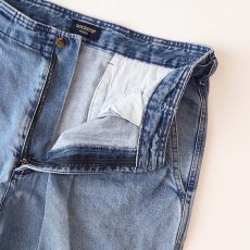 画像4: 90's DOCKERS COTTON DENIM TUCK SHORTS 【W36 程度】 (4)