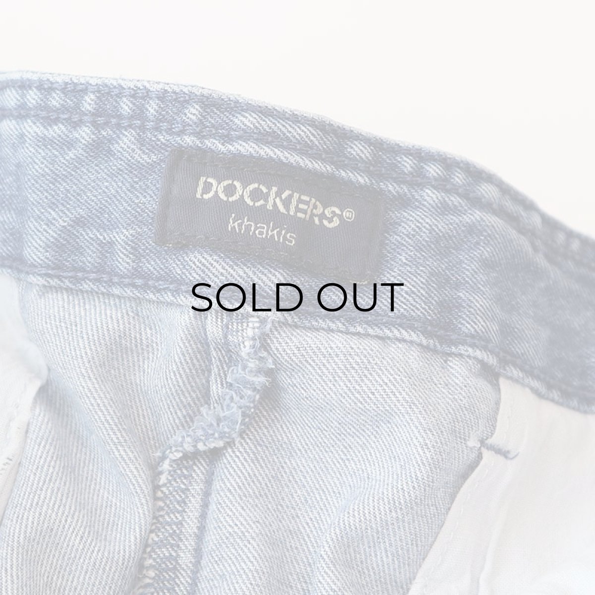 画像8: 90's DOCKERS COTTON DENIM TUCK SHORTS 【W36 程度】 (8)