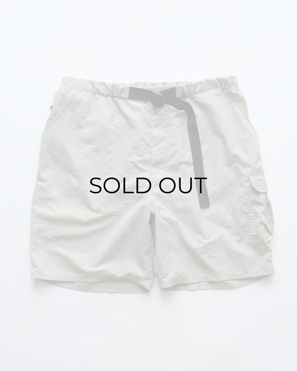 画像1: 90's ST. JOHN'S BAY NYLON CARGO TREKKING SHORTS (1)