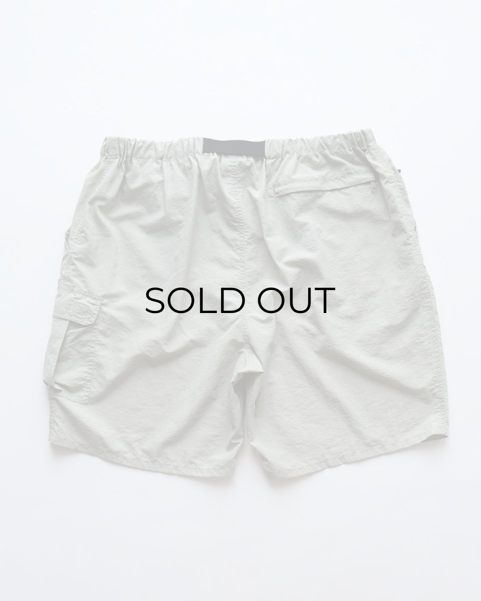 画像3: 90's ST. JOHN'S BAY NYLON CARGO TREKKING SHORTS (3)