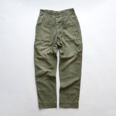 画像1: 60's US ARMY COTTON SATEEN UTILITY BAKER PANTS 【SIZE W29 x L29.5 程度】 (1)