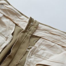 画像9: 60's US MILITARY COTTON TWILL KHAKI TROUSERS【W28 x L27 程度】 (9)
