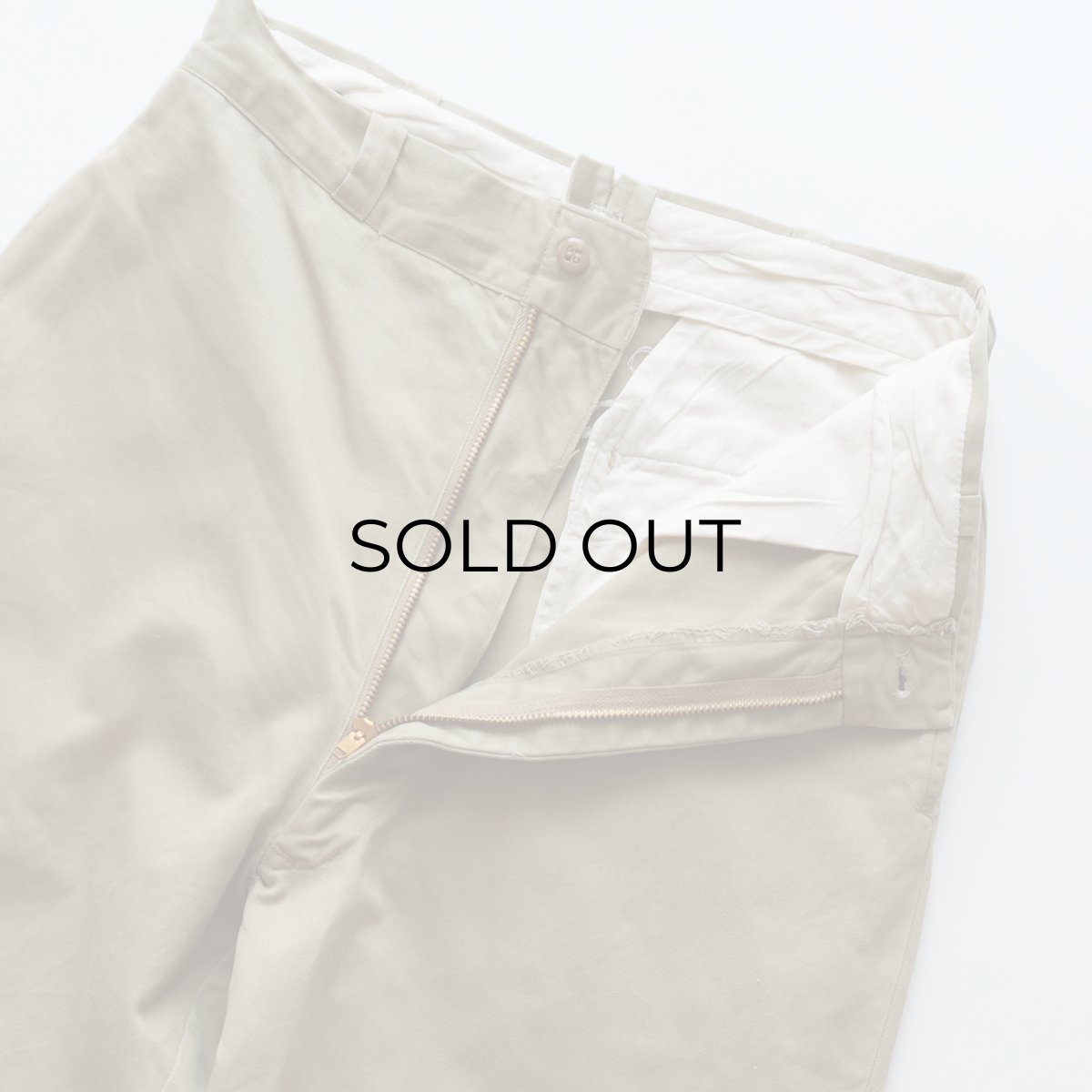 画像4: 60's US MILITARY COTTON TWILL KHAKI TROUSERS【W28 x L27 程度】 (4)