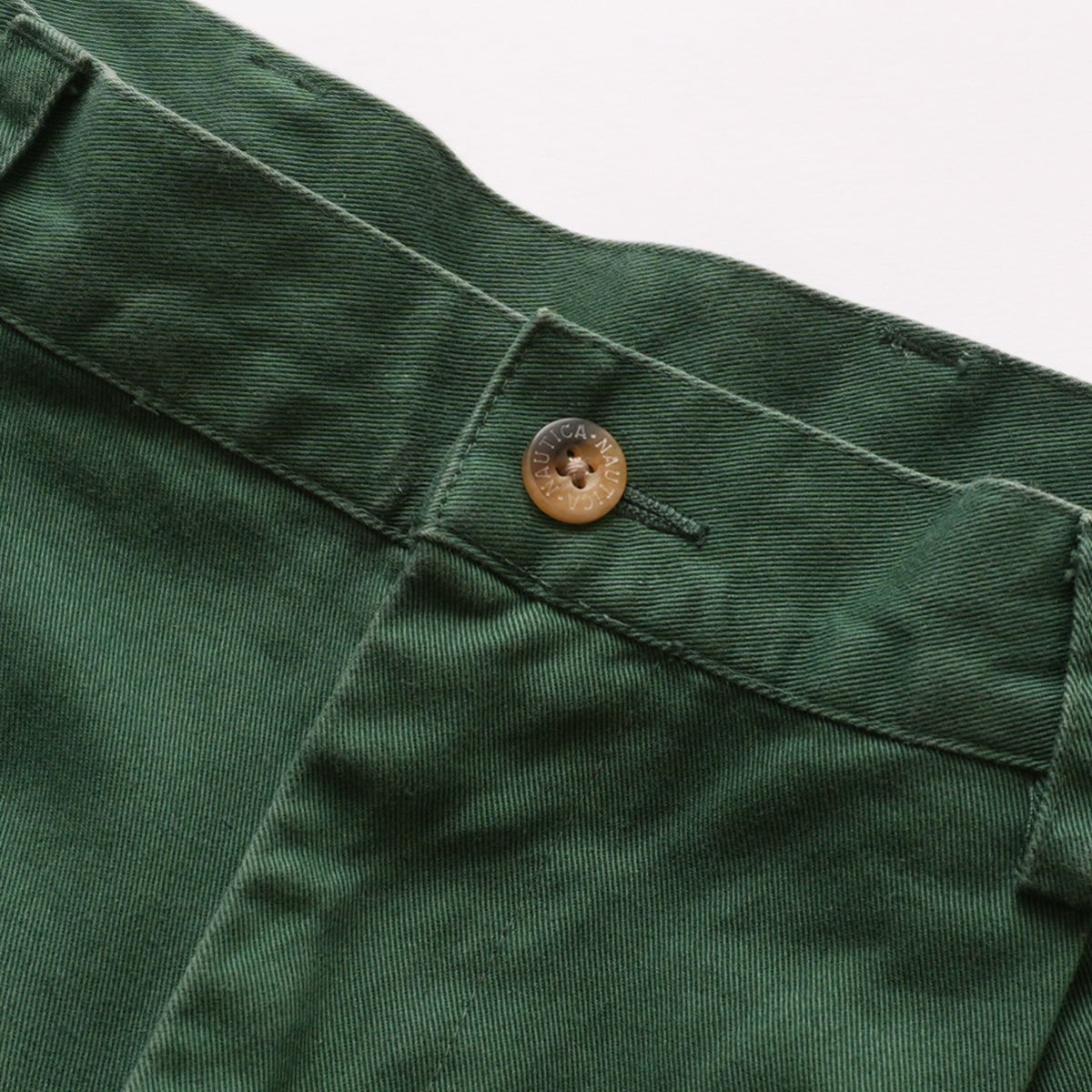 画像6: 90's nautica COTTON TWILL TUCK SHORTS 【W34 程度】 (6)