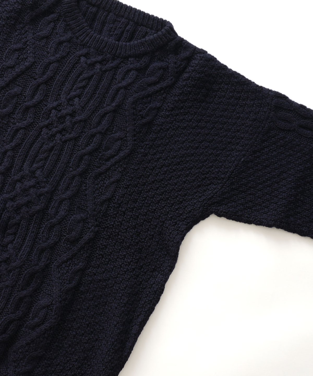 画像3: OLD UNKNOWN BRAND NAVY WOOL HAND KNIT FISHERMAN'S SWEATER (3)