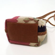 画像5: OLD UNKNOWN BRAND NATIVE PATTERN RUG x LEATHER SHOULDER BAG (5)