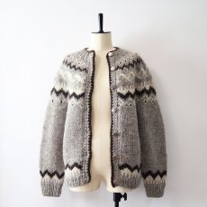 画像12: OLD UNKNOWN BRAND WOOL HAND KNIT ICELANDIC CARDIGAN (12)