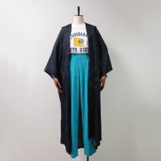 画像10: VINTAGE UNKNOWN BRAND SILK EMBROIDERED SOUVENIR GOWN (10)