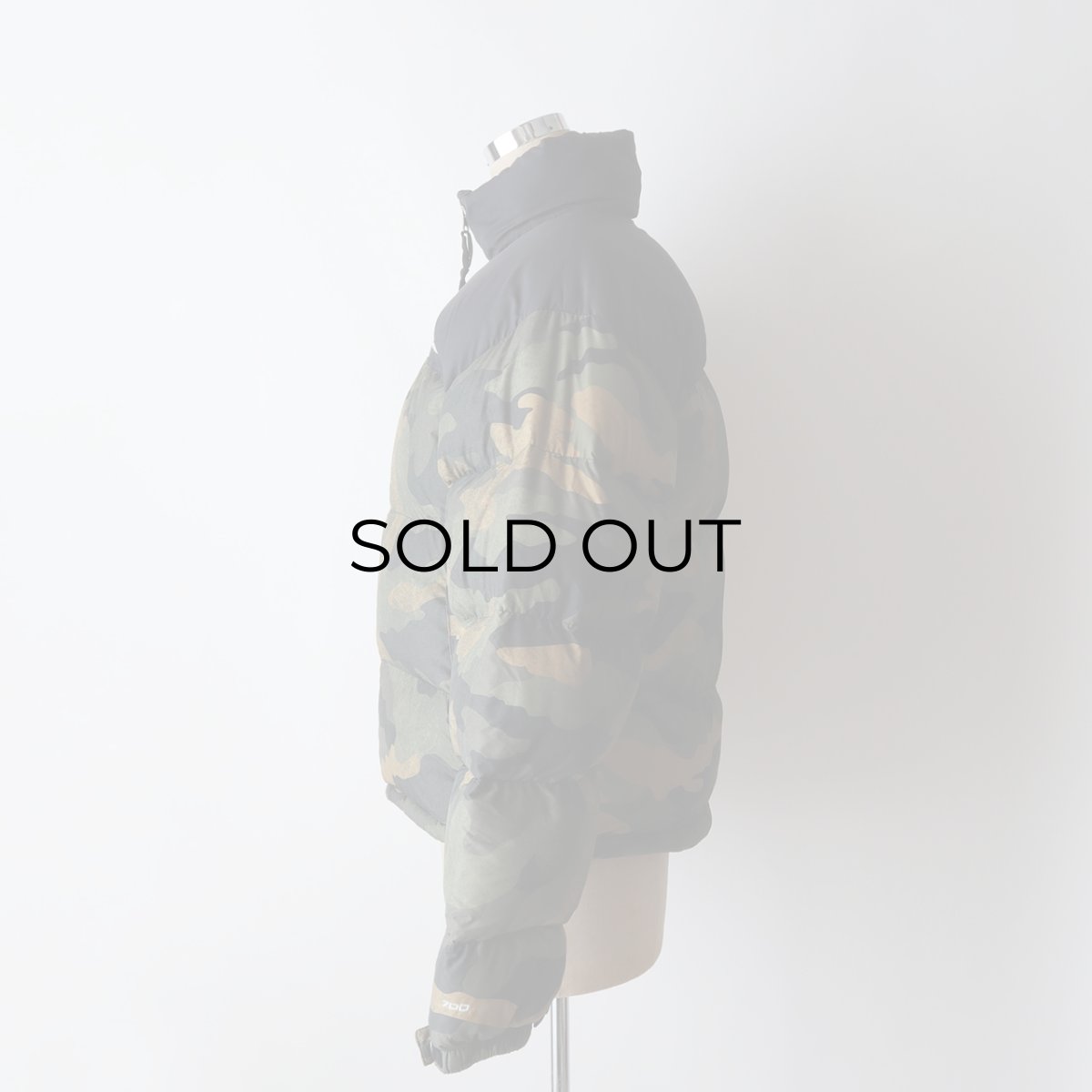 画像16: THE NORTH FACE "NOVELTY NUPTSE" CAMOUFLAGE PATTERN DOWN JACKET (16)