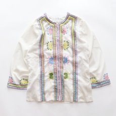 画像1: OLD VELOSO'S EMBROIDERED COLLARLESS BLOUSE (1)