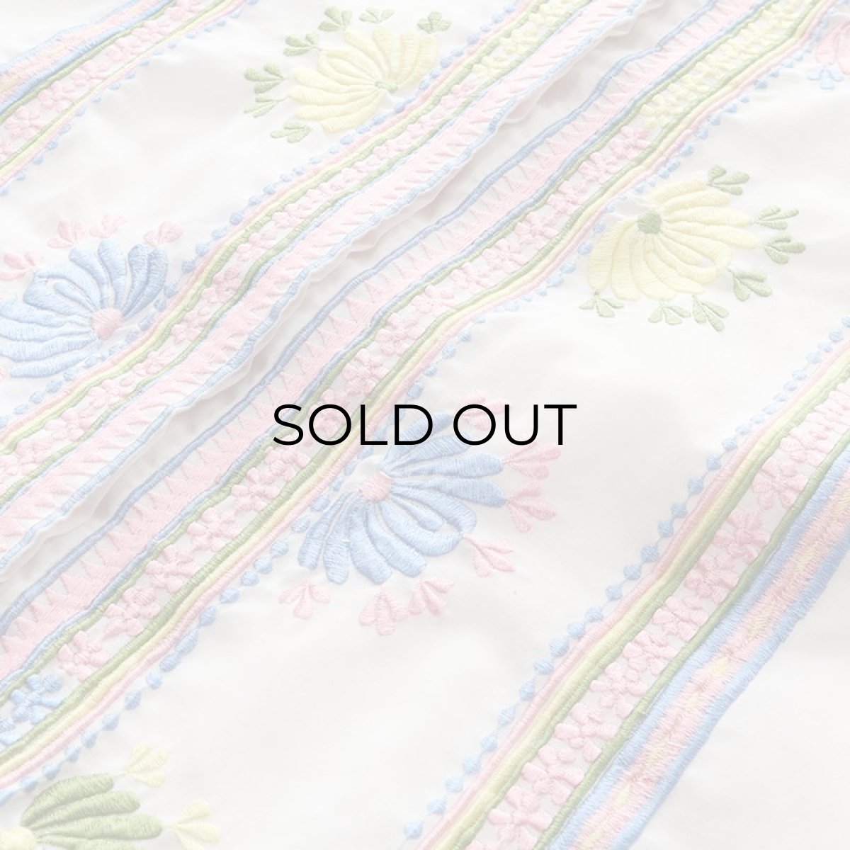 画像8: OLD VELOSO'S EMBROIDERED COLLARLESS BLOUSE (8)