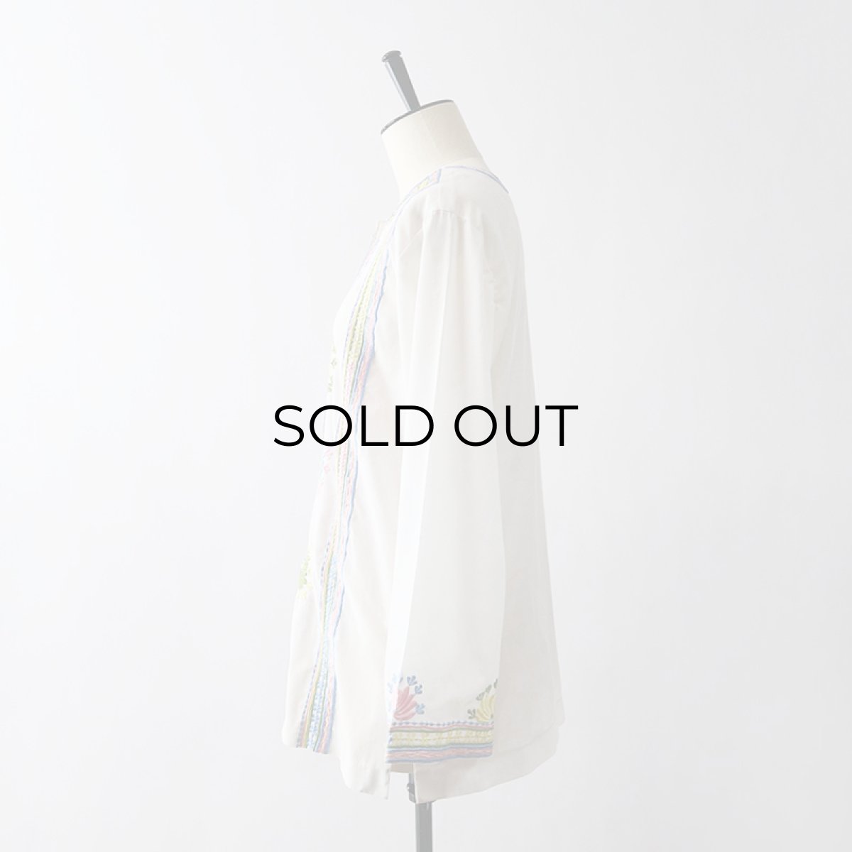 画像14: OLD VELOSO'S EMBROIDERED COLLARLESS BLOUSE (14)