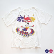 画像1: 90's LIFEGUARD COTTON "LOONEY TUNES" PRINT S/S TEE "ROAD Wheelin'" (1)