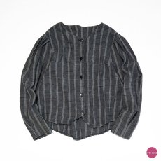 画像1: OLD UNKNOWN BRAND COTTON CHECK TUCK SLEEVE COLLARLESS BLOUSE (1)