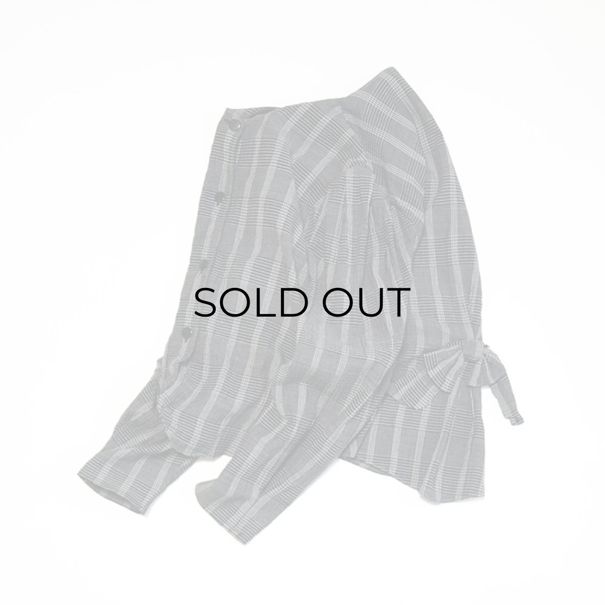 画像2: OLD UNKNOWN BRAND COTTON CHECK TUCK SLEEVE COLLARLESS BLOUSE (2)