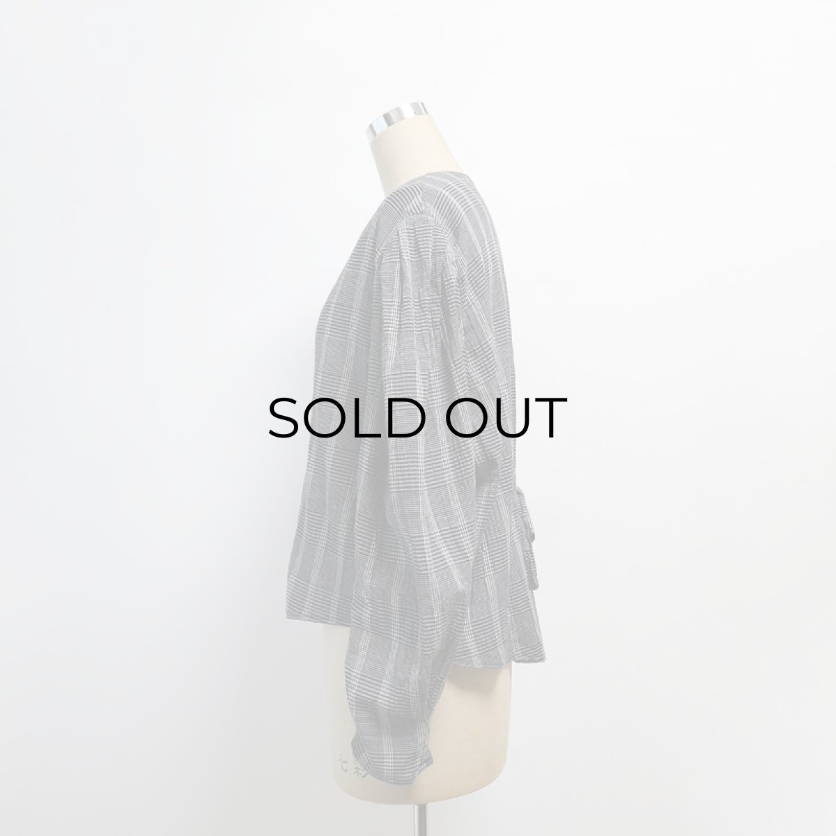 画像10: OLD UNKNOWN BRAND COTTON CHECK TUCK SLEEVE COLLARLESS BLOUSE (10)