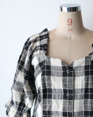 画像8: OLD UNKNOWN BRAND COTTON LINEN CHECK SQUARE FRILL NECK BLOUSE (8)