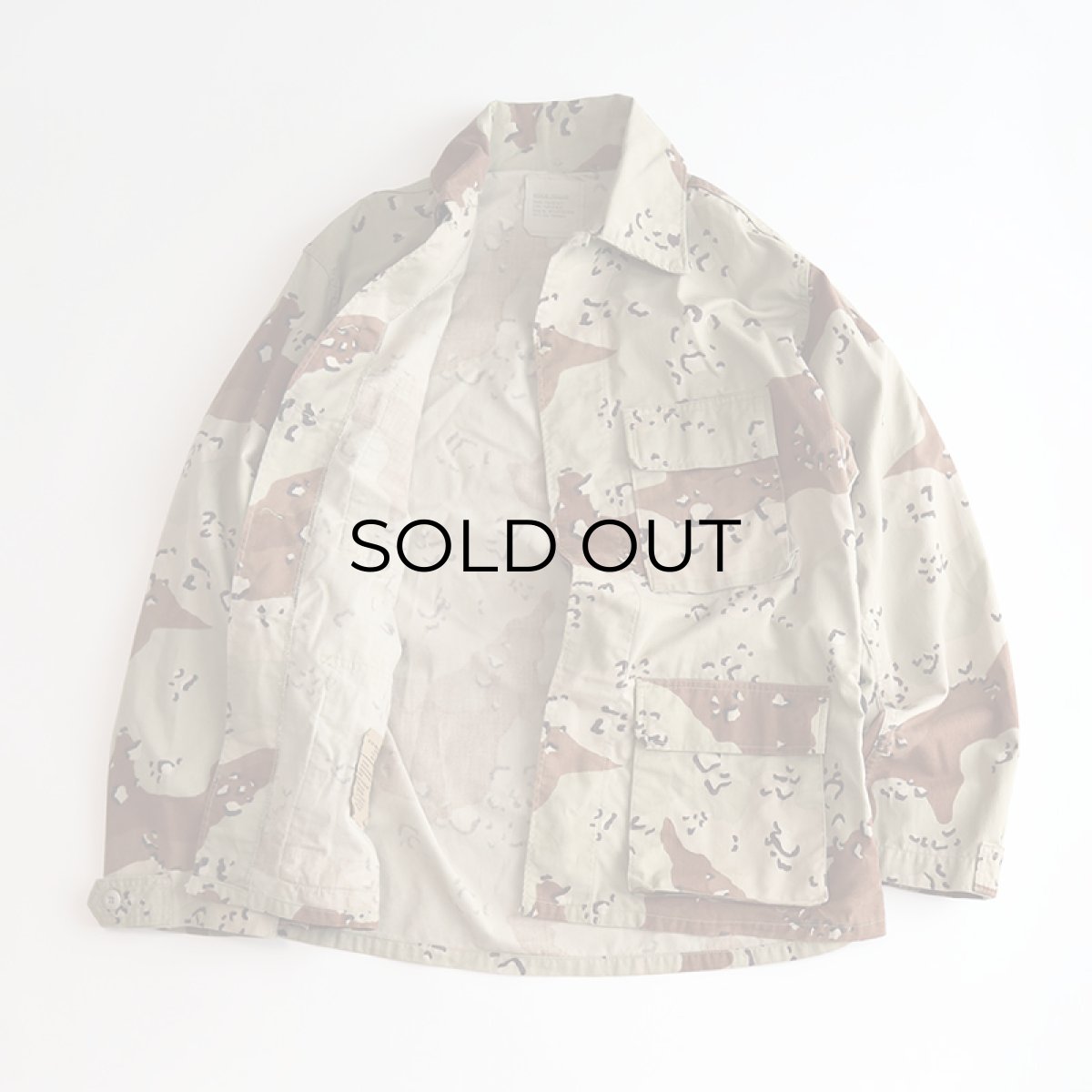 画像2: 〜90's US ARMY COTTON NYLON DESERT CAMOUFLAGE COMBAT JACKET【SIZE : MEDIUM-REGULAR】 (2)