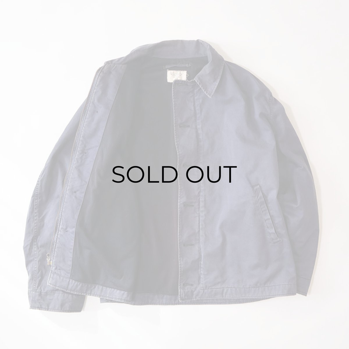 画像2: 70's US NAVY COTTON SATEEN UTILITY JACKET 【Size : 46R】 (2)