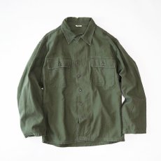 画像1: 60's US ARMY COTTON SATEEN UTILITY SHIRT JACKET (1)