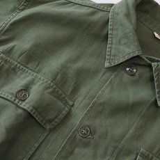 画像8: 60's US ARMY COTTON SATEEN UTILITY SHIRT JACKET (8)