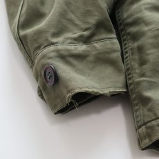 画像9: 40's US ARMY M-43 COTTON SATEEN FIELD JACKET 【36 R】 (9)