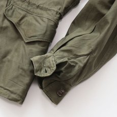 画像7: 40's US ARMY M-43 COTTON SATEEN FIELD JACKET 【36 R】 (7)