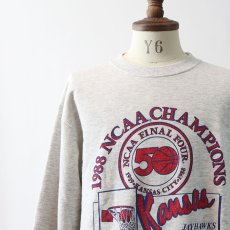 画像14: 80's Champion PRINT CREW NECK SWEAT "1988 NCAA CHAMPIONS" "MADE IN USA" (14)